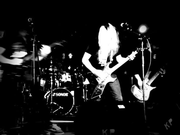 375084_190429107776966_667956762_n